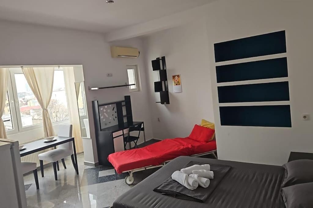 Nice Studio In The Heart Of City Bukarest Exterior foto